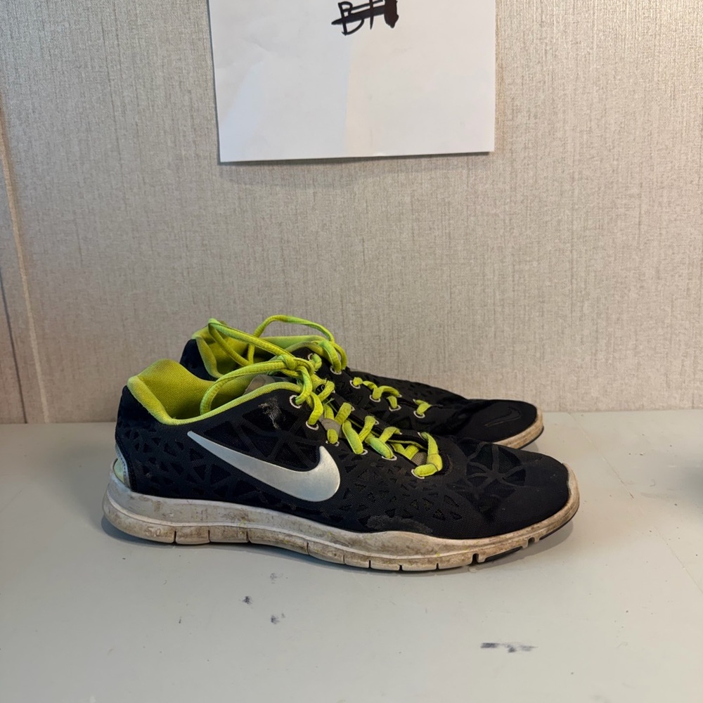 Nike Women's Running Shoes Size 9.5 Free TR Fit 3 555158-014